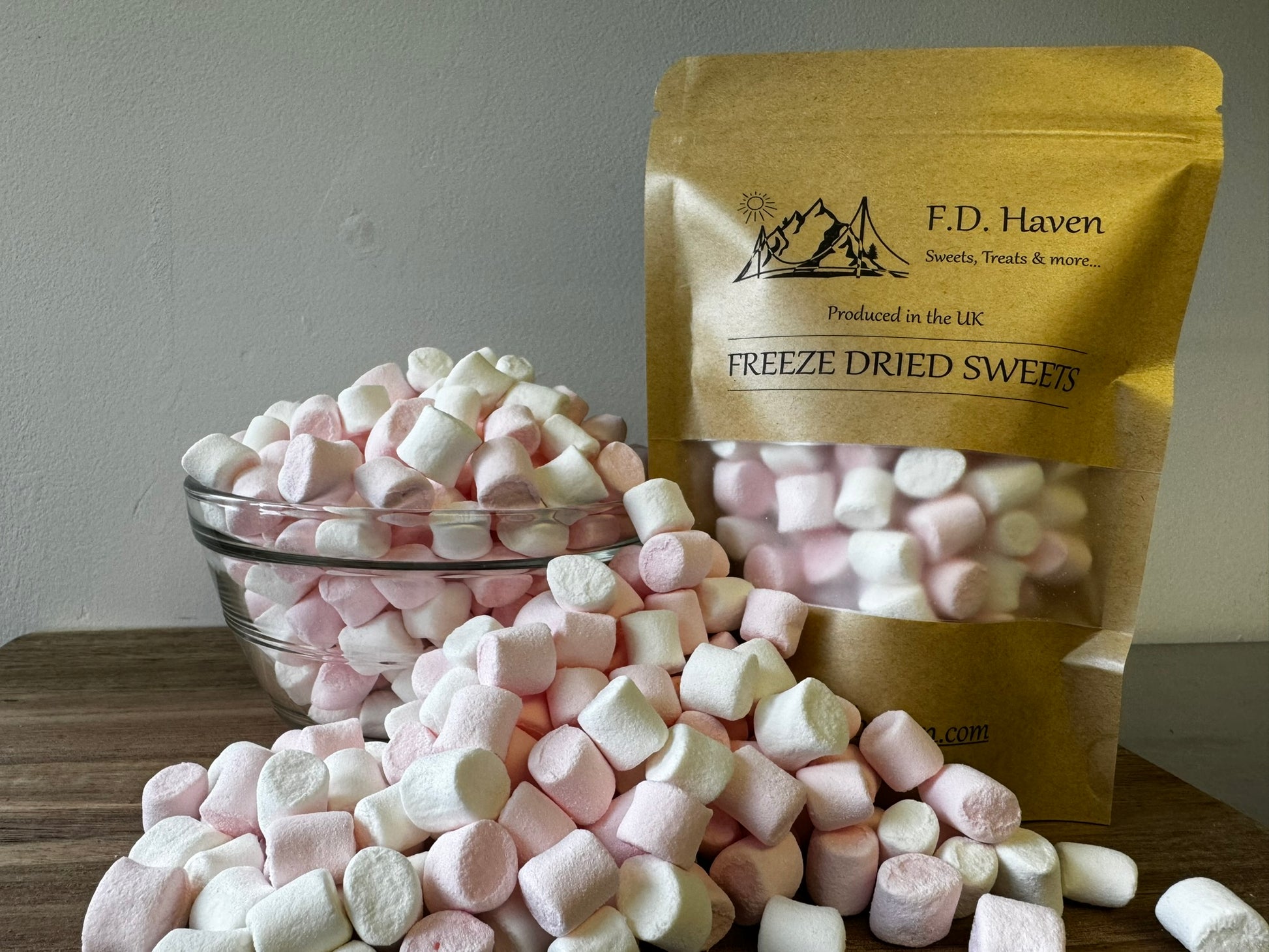 Crunchy Marshmallows, freeze dried sweets, mini marshmallows